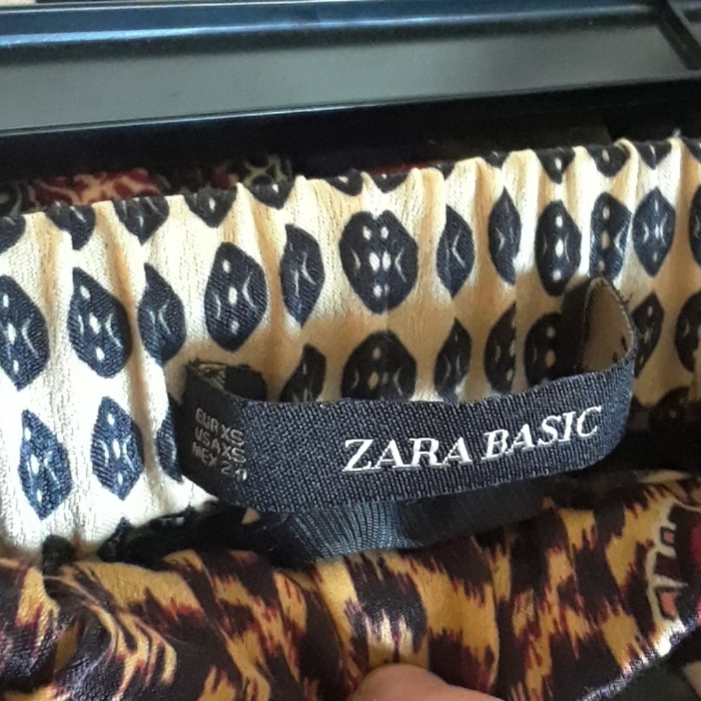 Zara basic dress pants. - Picture 5 of 6